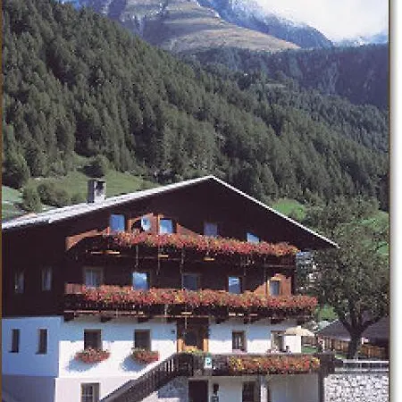 Alpenhof Alojamento de Acomodação e Pequeno-almoço 3*