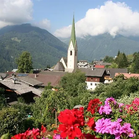 Alojamento de Acomodação e Pequeno-almoço Alpenhof Virgen